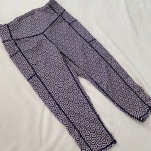 J. McLaughlin Capri length leggings with side pockets size M, more like a small.